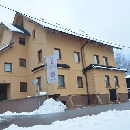 Hotel House Berghi I & Ii 3*